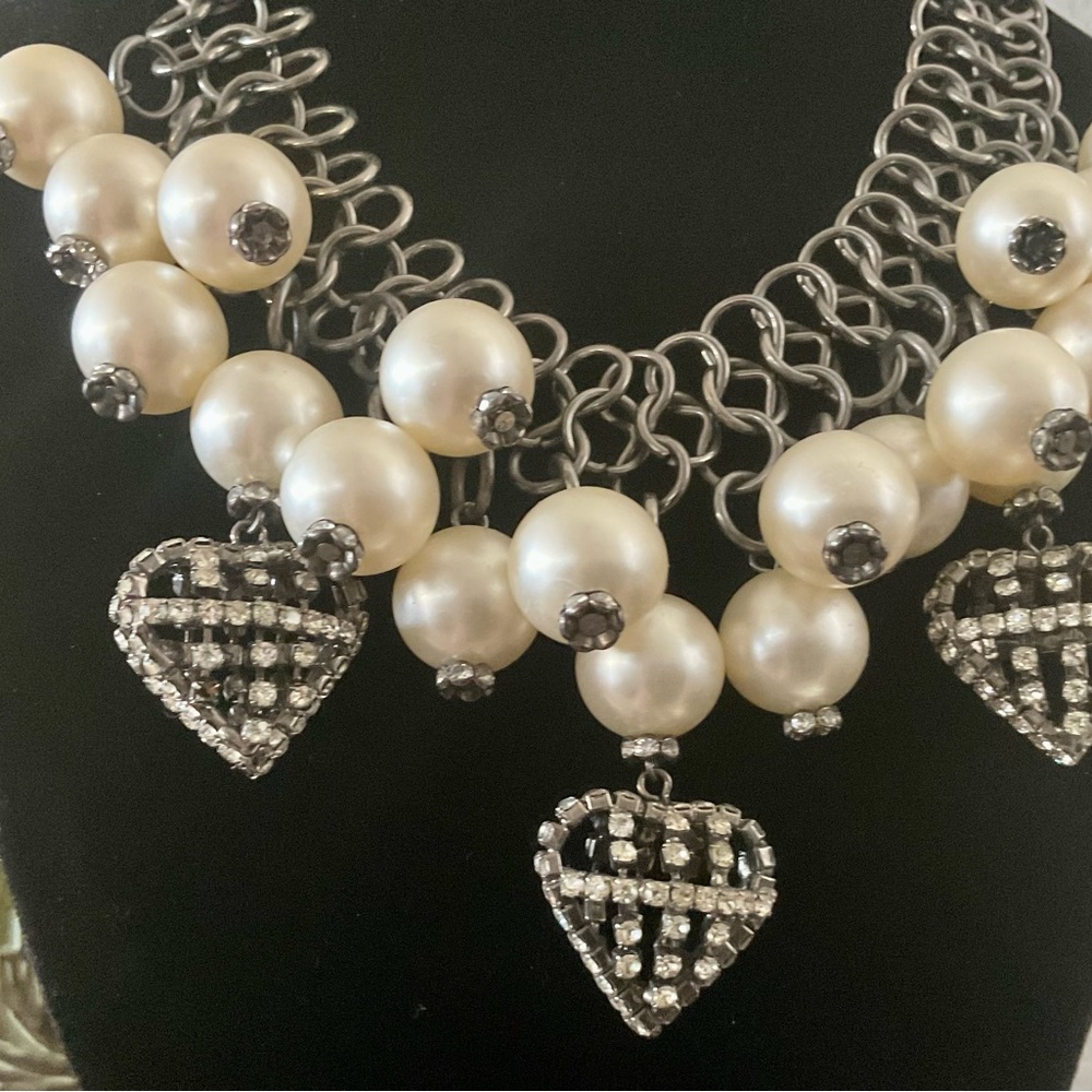 LK VINTAGE CLUSTER HEART & PEARL NECKLACE - 16” LONG - Picture 2 of 7